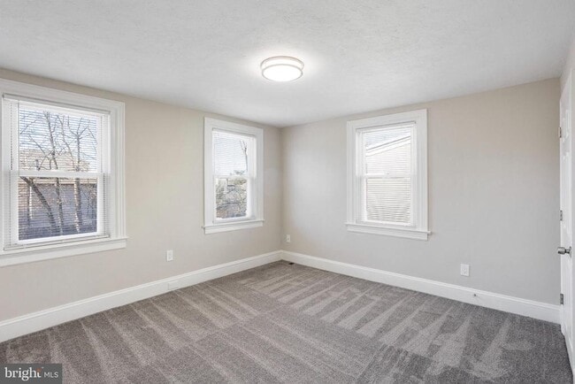 Building Photo - 809 N Providence Rd