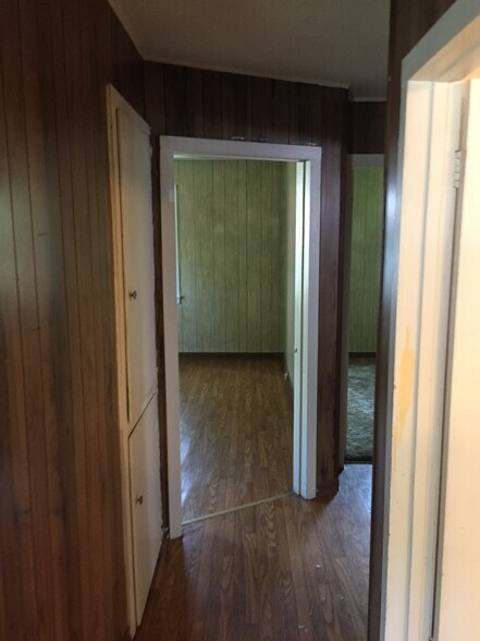 Building Photo - 307 Sunset Dr
