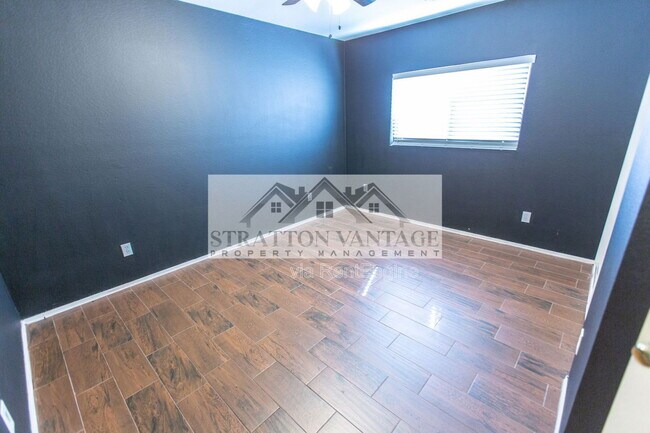 Building Photo - 9630 W Kingman St