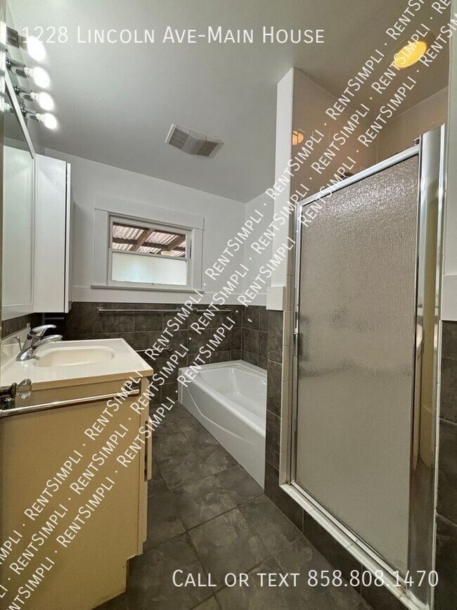 Building Photo - 1228 Lincoln Ave