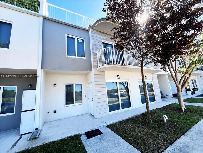 Building Photo - 25649 SW 144th Ave