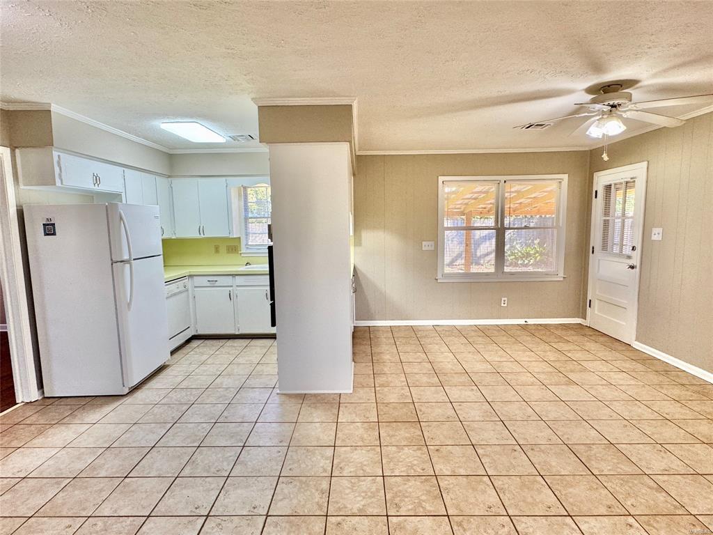 Building Photo - 761 Forestdale Dr