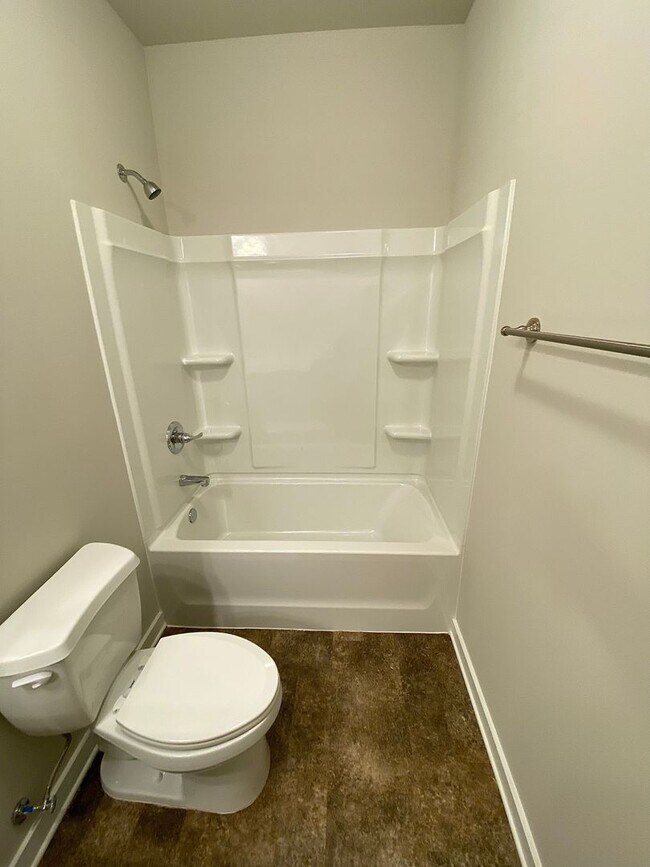 Building Photo - Home for Rent in Jasper, AL... Available to View!!!