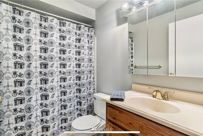 Building Photo - 31003 14th Ave S