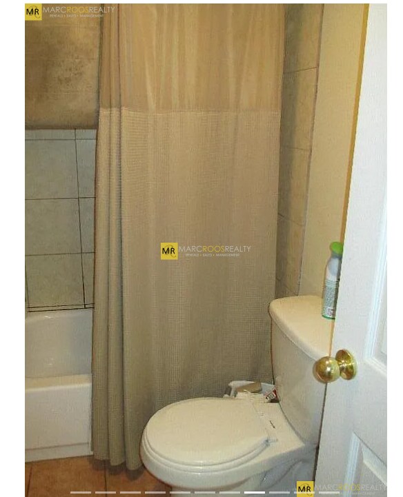 Building Photo - 266 Gold St