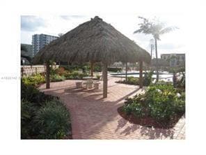 Building Photo - 405 N Ocean Blvd