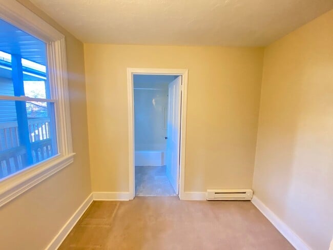 Building Photo - Charming 3 Bedroom, 1 Bath Home in York, Pa!