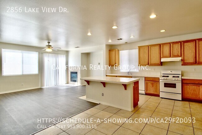 Building Photo - 2856 Lake View Dr