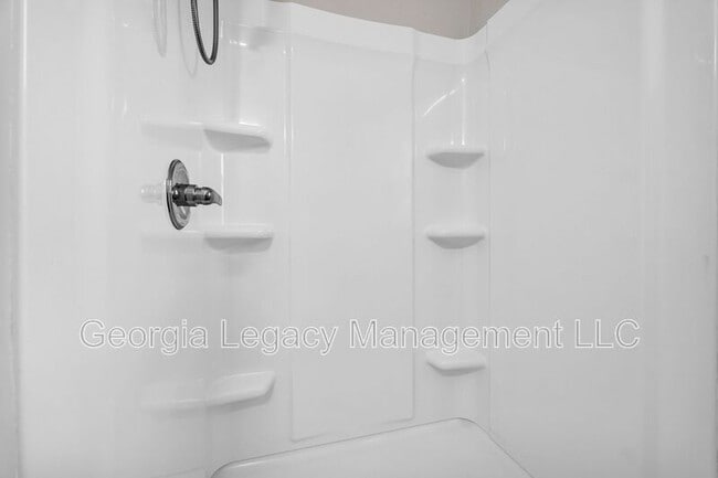 Building Photo - 21 Andrews Ct