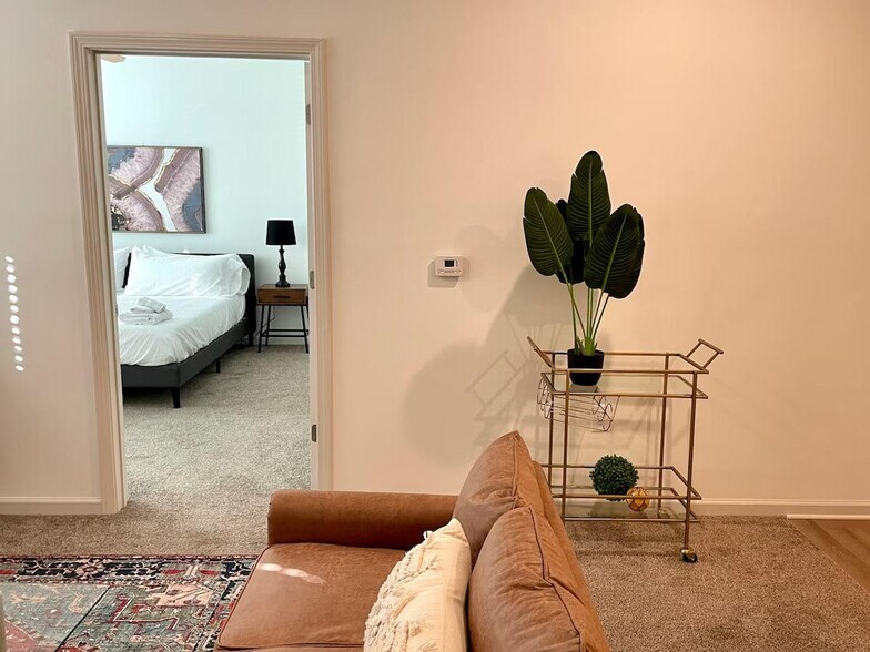 Building Photo - 8251 Windsor Hill Blvd