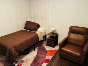 Building Photo - 6107 Rockbridge Rd SW