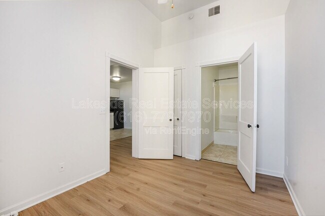 Building Photo - 100 Washington Ave