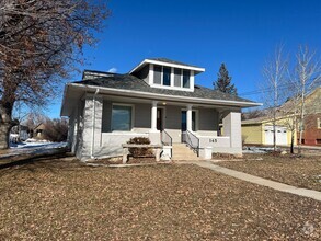 Building Photo - Charming home in Fairview