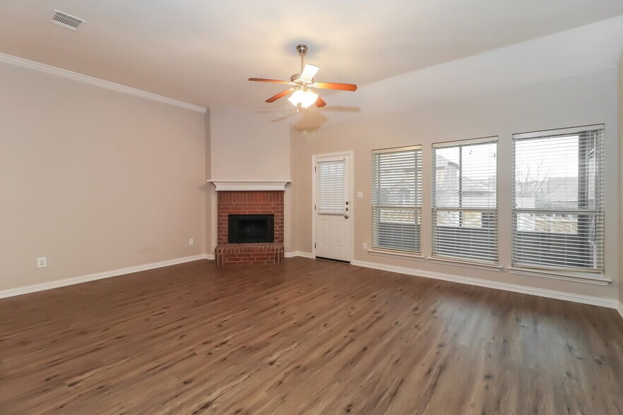 Building Photo - 1625 Salado Tr