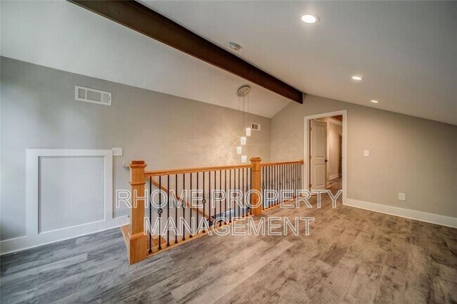 Building Photo - 1058 White Oak Ave SW