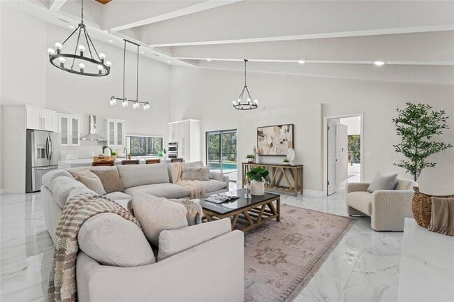 Building Photo - 4520 Pine Hollow Dr