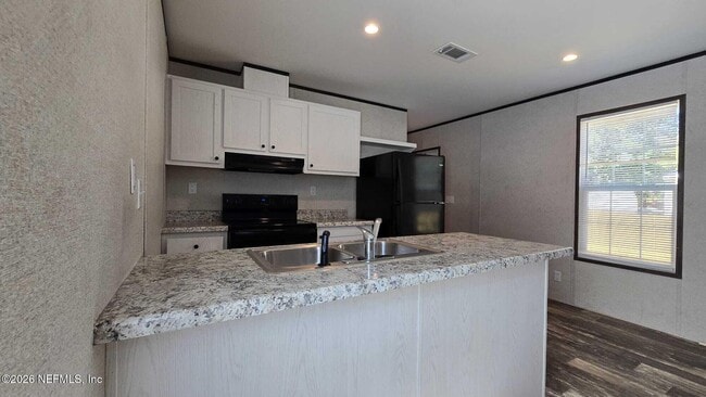 Building Photo - 1726 Bermuda Rd