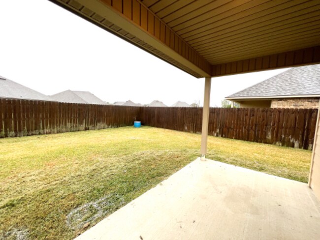 Building Photo - 524 Cautillion Dr