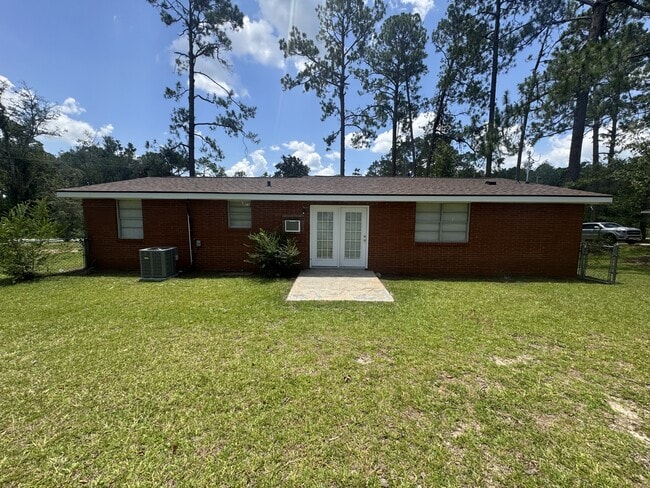 Building Photo - 900 Jungle Rd