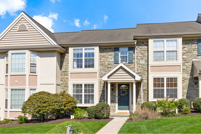 Primary Photo - 622 Royal View Dr