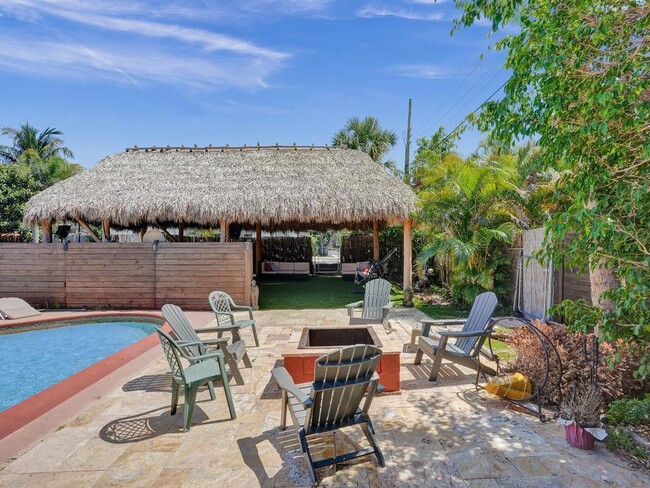 Building Photo - 2099 NE 4th Ct