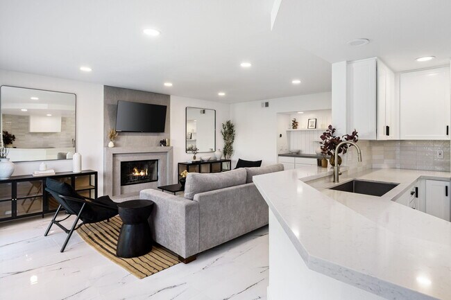 Building Photo - 76817 Manor Ln