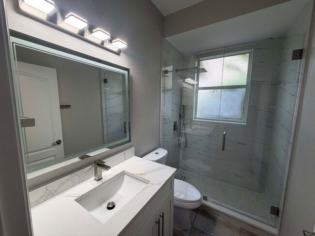 Building Photo - 5290 Chiswick Cir