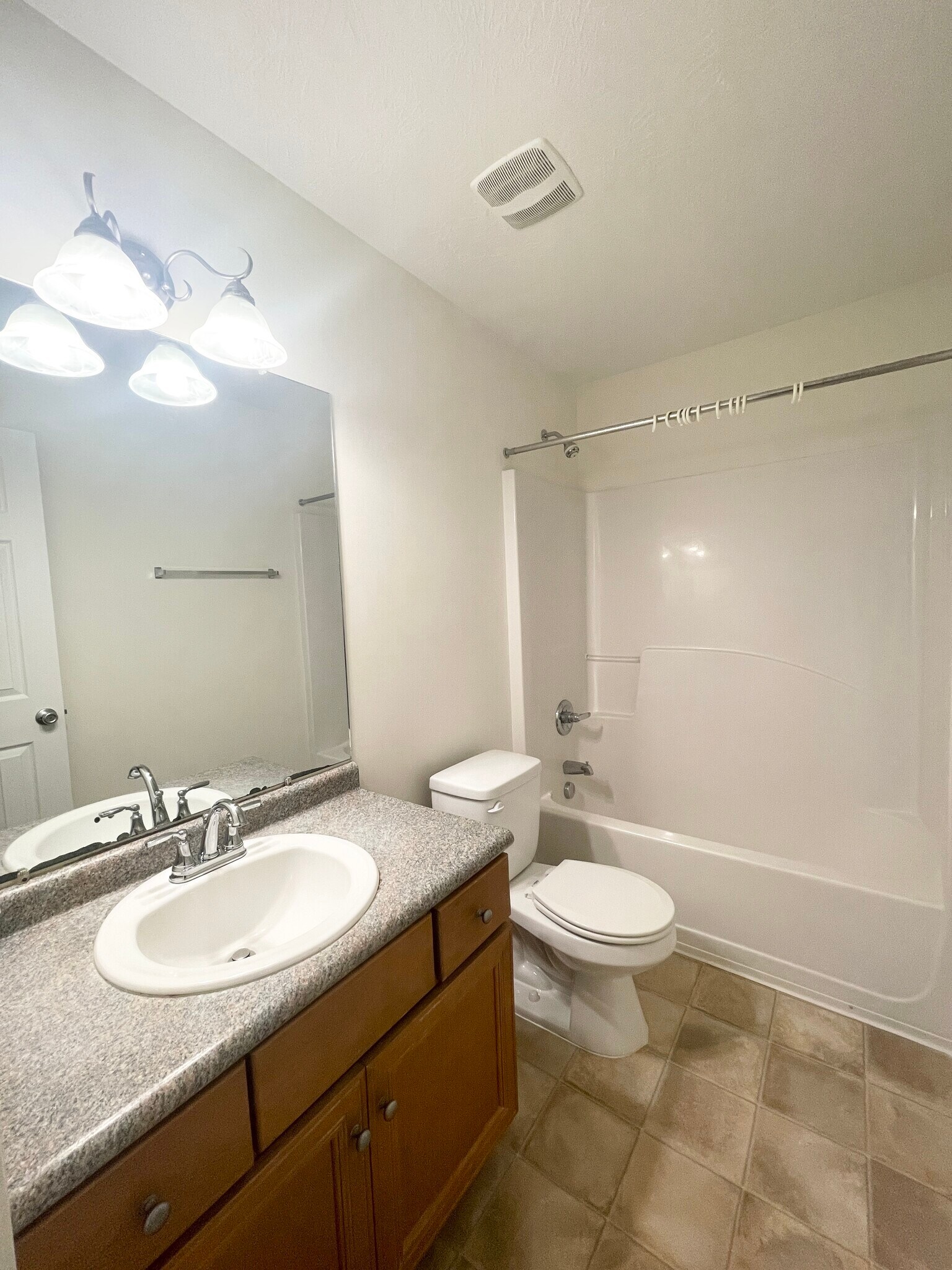Building Photo - 604 Beretta Dr