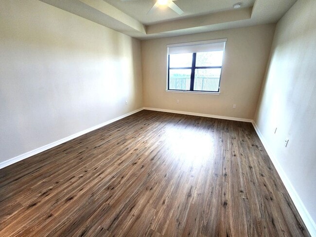 Building Photo - 8295 Vaulting Dr