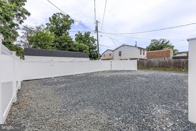 Building Photo - 655 Bourbon St