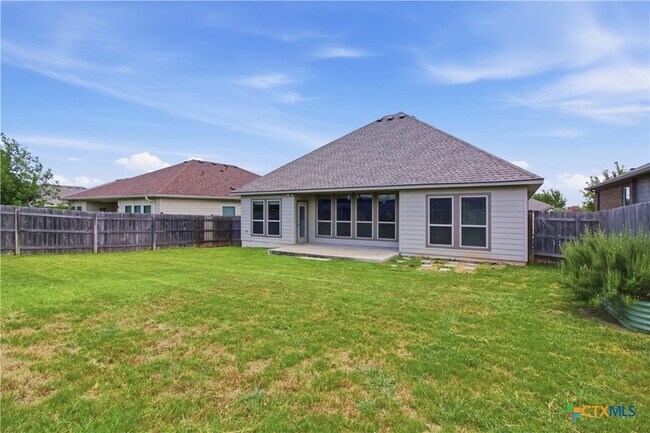 Building Photo - 5716 Blackstone Dr
