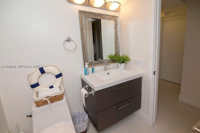 Building Photo - 170 Ocean Ln Dr