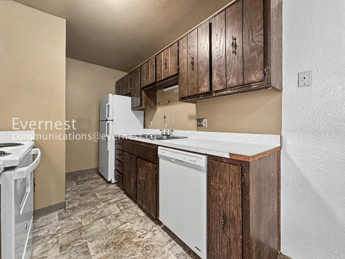 Building Photo - 16359 W 10th Ave