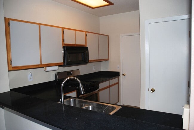 Building Photo - Millcreek Townhome in Reno