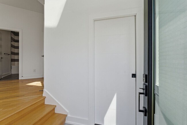 Building Photo - Beautiful 3-BR Property with Rooftop Deck!