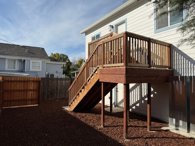 Building Photo - New 600 Sqft. 2 Bedroom 1 Bath Condo in Downtown Sacramento