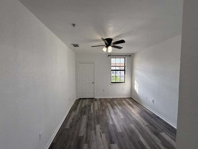 Building Photo - 5550 E Michigan St