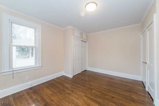 Building Photo - 72 Claremont Ave