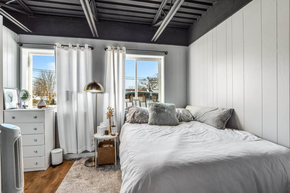 Building Photo - 2437 Atwood Ave