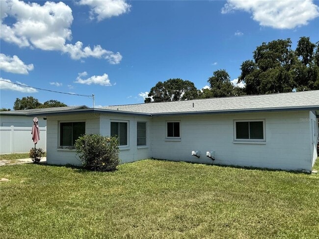 Building Photo - 10888 Temple Ave