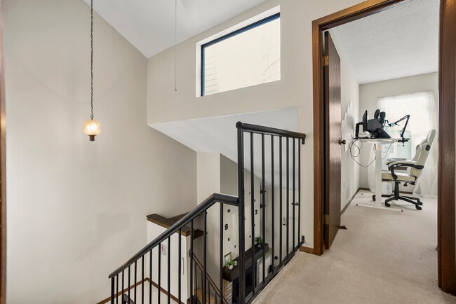 Building Photo - KC Home