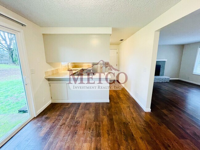 Building Photo - Charming 3-Bedroom Home on a Spacious Lot!