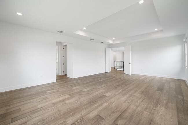 Building Photo - 8561 Crystal Downs Ave