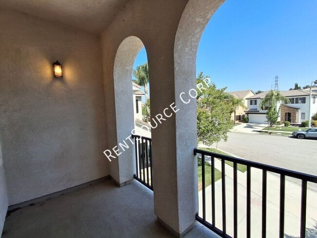 Building Photo - 24310 Las Palmas St