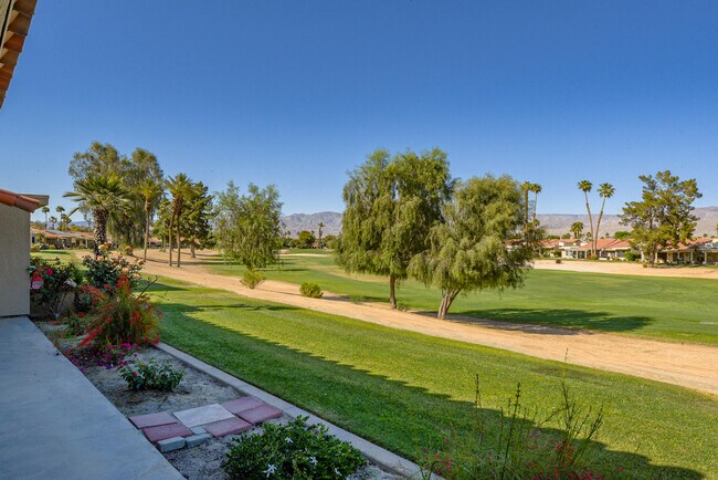 Building Photo - 40498 Bay Hill Way