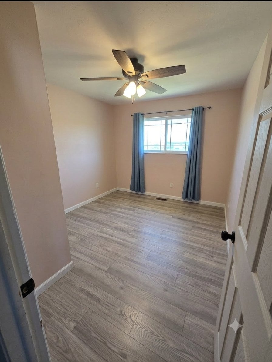 Building Photo - 6455 Almont Dr