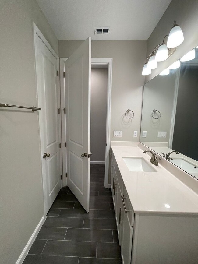 Building Photo - Move-In Special! Get 50% off your 2nd mont...