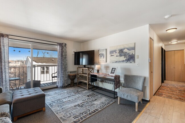 Building Photo - 7900 Harwood Ave