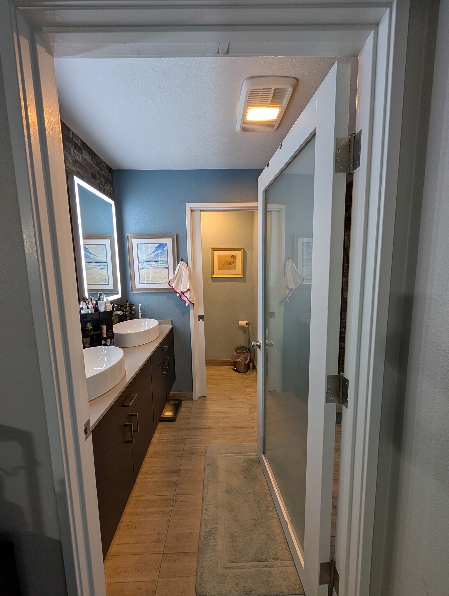 Building Photo - 245 S Helix Ave