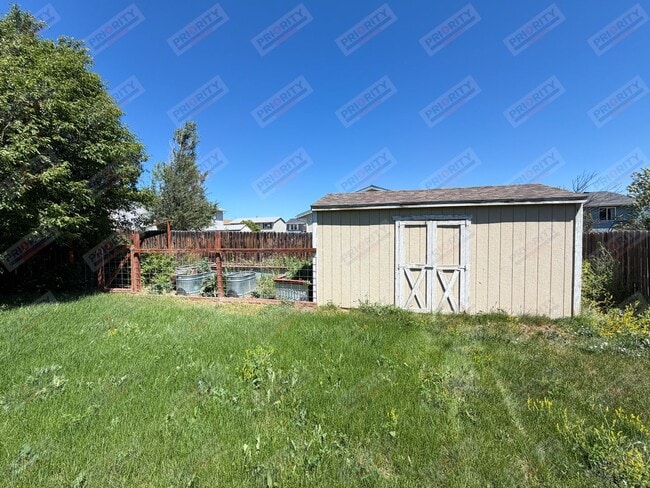 Building Photo - Single Family Home with 4 Bedrooms